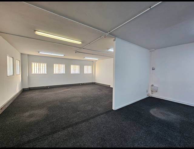 477M² WAREHOUSE TO LET IN LINBRO PARK
